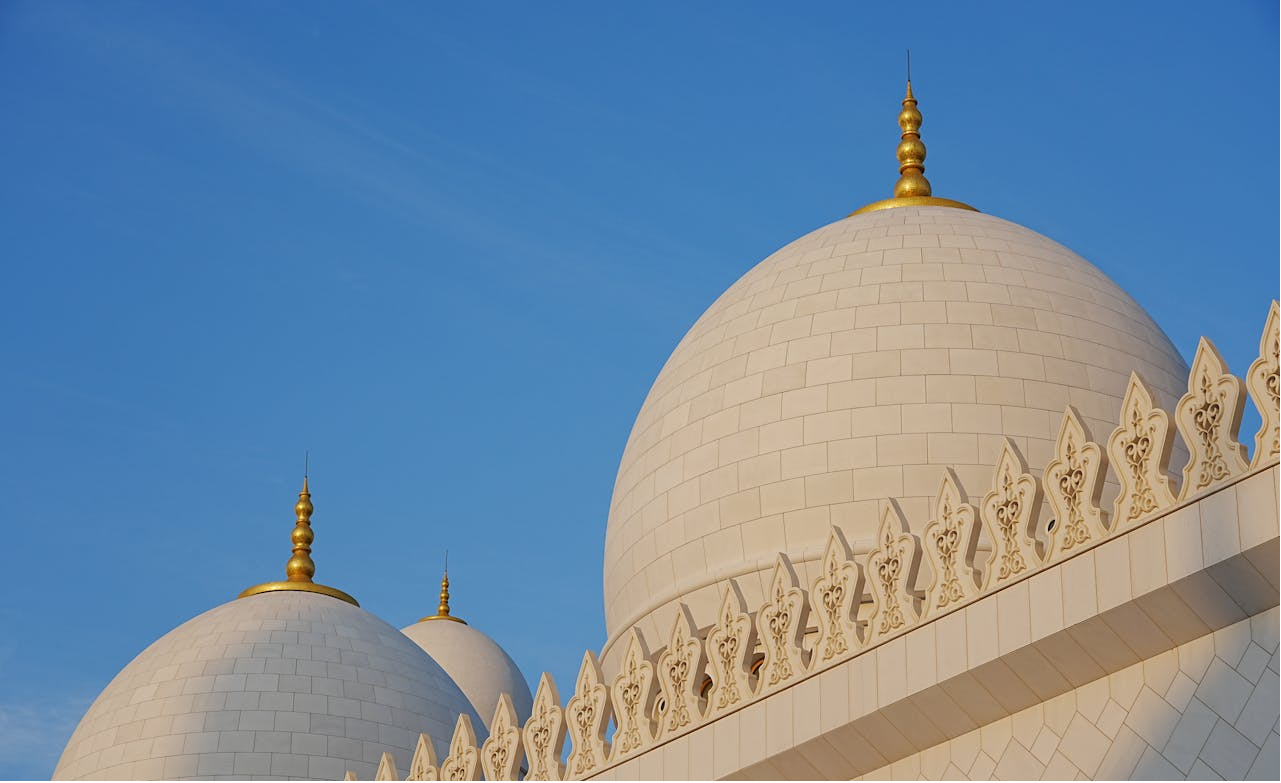 Is It Safe to Clean Mosques, Domes & Minarets with Drones?